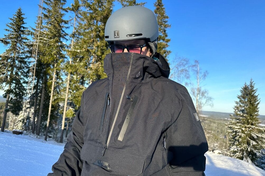 10 Best Snowboard Jackets of 2025 | For Women & Men